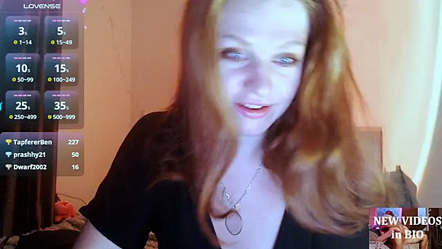 Cassie Wild online show from 12-14-25, 02:44