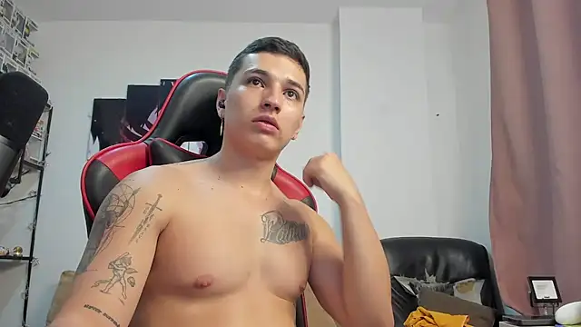 Snapshot of masterchief432 chatting on 11-13-25, 12:09 masterchief432 online show from 11-13-25, 12:09