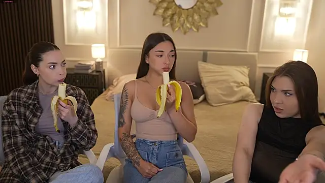 Jasmine Flow online show from 10-11-25, 07:18