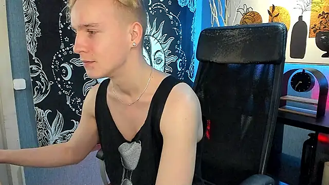 Snapshot of AlexxSweet chatting on 12-03-24, 09:44 AlexxSweet online show from 12-03-24, 09:44