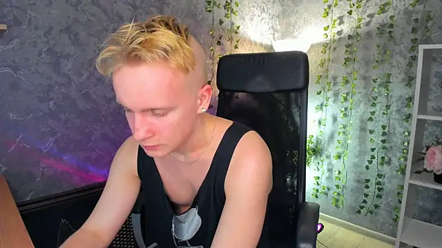 AlexxSweet online show from 12-28-24, 07:33