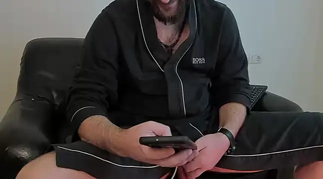 Snapshot of KingMalcom chatting on 12-24-24, 11:28 KingMalcom online show from 12-24-24, 11:28