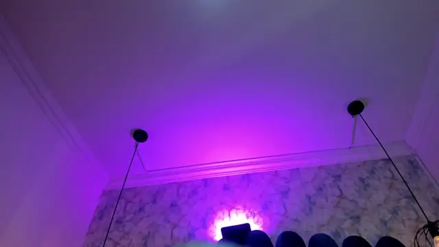 nalalye cruzz  online show from 06-18-26, 11:53