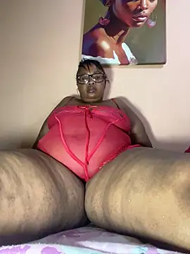 Snapshot of ZOQULUx chatting on 12-14-24, 07:03 ZOQULUx online show from 12-14-24, 07:03