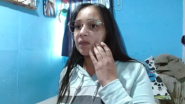 Snapshot of clarisse69 chatting on 01-21-25, 08:54 clarisse69 online show from 01-21-25, 08:54