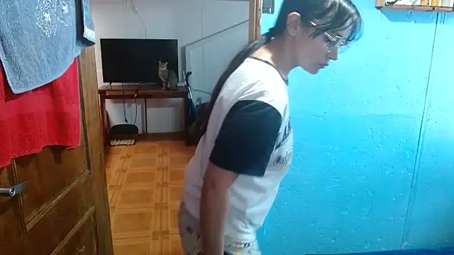 Snapshot of clarisse69 chatting on 02-24-25, 03:31 clarisse69 online show from 02-24-25, 03:31