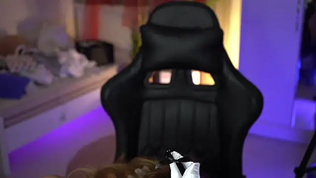 VixenMia online show from 12-27-24, 03:42