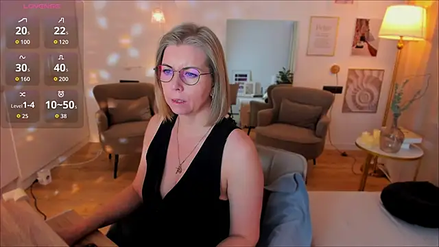 Annie Light online show from 02-25-26, 06:34