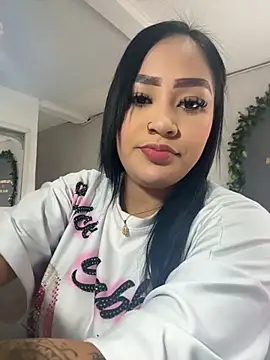 Luisa Fernandaa online show from 10-16-25, 04:08