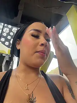 Luisa Fernandaa online show from 03-18-26, 07:06