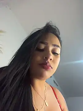 Snapshot of Luisa_Fernandaa chatting on 06-11-26, 03:04 Luisa Fernandaa online show from 06-11-26, 03:04