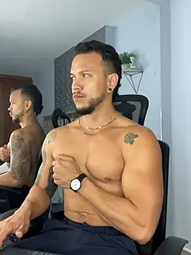 ARON TAYLER01 online show from 02-06-25, 04:03