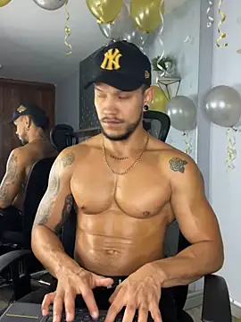 ARON TAYLER01 online show from 03-01-25, 12:34