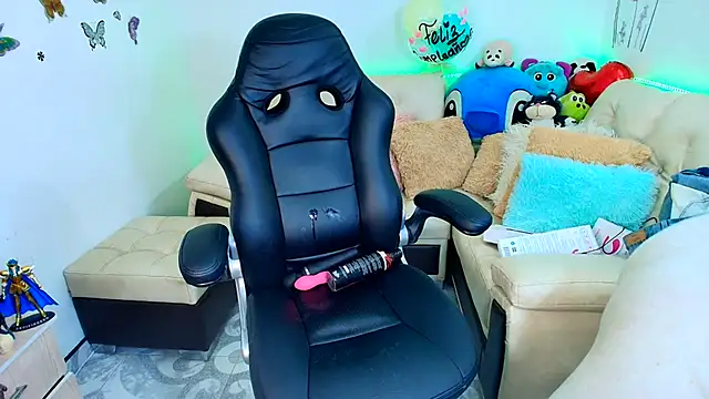 Snapshot of SweetIsabella_x chatting on 03-23-25, 07:31 SweetIsabella x online show from 03-23-25, 07:31