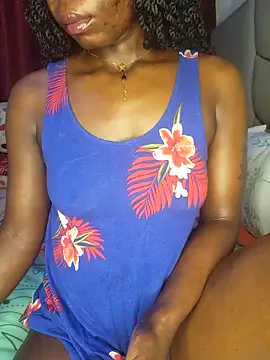 Snapshot of NicRaisaa chatting on 05-05-26, 05:04 NicRaisaa online show from 05-05-26, 05:04