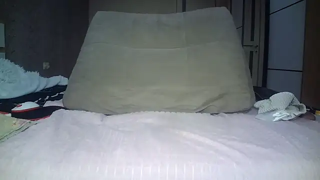 Snapshot of Bella_Netty chatting on 07-14-26, 10:37 Bella Netty online show from 07-14-26, 10:37