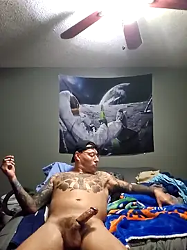 Snapshot of MrBiggBallz chatting on 12-06-24, 08:18 MrBiggBallz online show from 12-06-24, 08:18