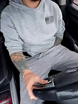 Snapshot of MrBiggBallz chatting on 01-23-25, 02:28 MrBiggBallz online show from 01-23-25, 02:28