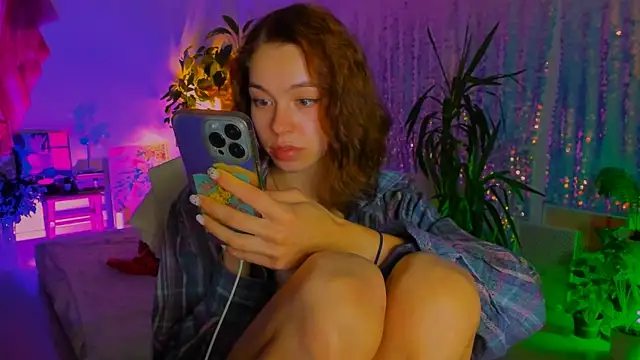 poli   online show from 09-17-25, 06:09