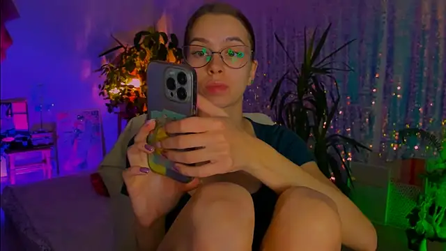 poli   online show from 11-24-25, 07:24