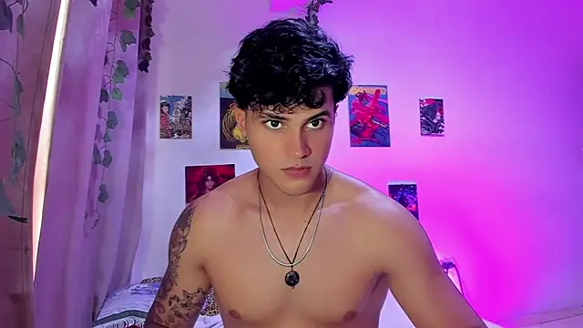 Snapshot of Nekoboy01 chatting on 12-10-24, 09:11 Nekoboy01 online show from 12-10-24, 09:11