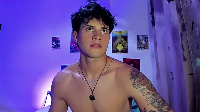 Snapshot of Nekoboy01 chatting on 12-11-24, 12:12 Nekoboy01 online show from 12-11-24, 12:12