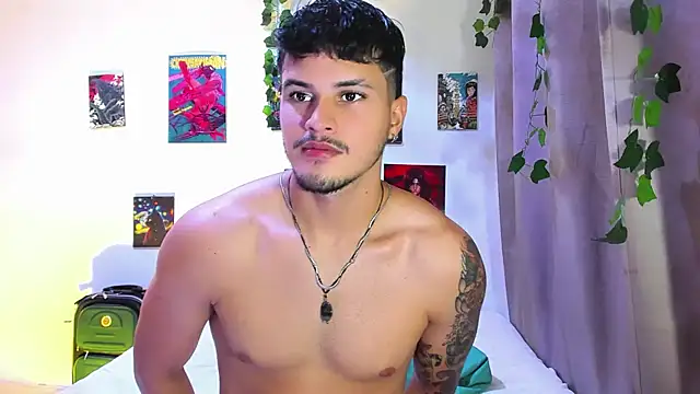 Snapshot of Nekoboy01 chatting on 01-24-25, 10:30 Nekoboy01 online show from 01-24-25, 10:30