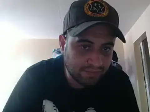 Snapshot of alphaswitchard chatting on 12-20-24, 05:51 alphaswitchard online show from 12-20-24, 05:51