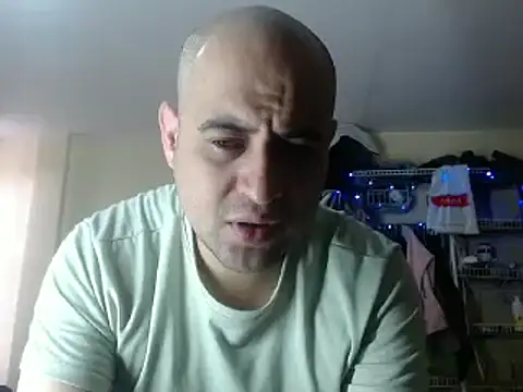 Snapshot of alphaswitchard chatting on 01-26-25, 01:25 alphaswitchard online show from 01-26-25, 01:25