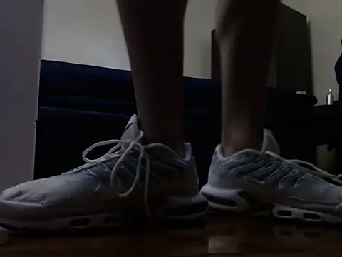 Snapshot of alphaswitchard chatting on 12-20-25, 12:01 alphaswitchard online show from 12-20-25, 12:01