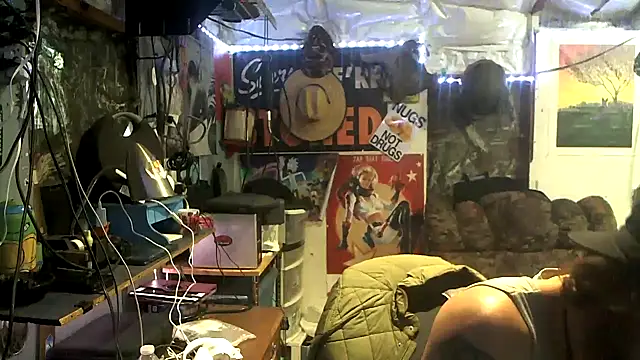 CloudDadddyyy420 online show from 12-20-25, 07:32