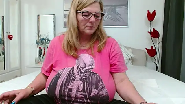 YulliaMilf online show from 03-04-26, 03:51