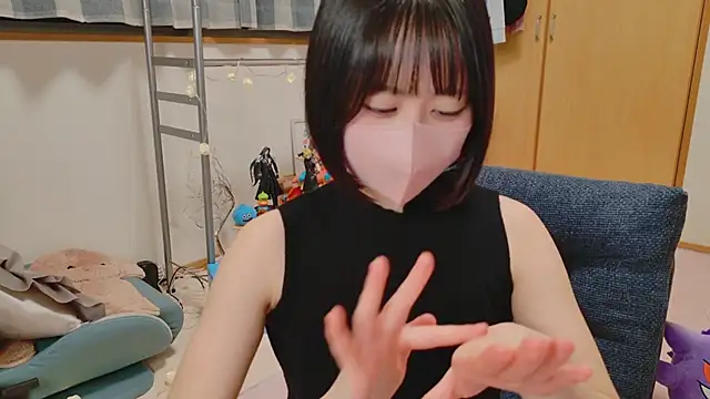 Snapshot of HIKARI_x0 chatting on 03-11-25, 02:07 HIKARI x0 online show from 03-11-25, 02:07