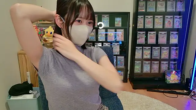 Snapshot of HIKARI_x0 chatting on 09-30-25, 02:11 HIKARI x0 online show from 09-30-25, 02:11