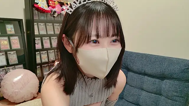 Snapshot of HIKARI_x0 chatting on 10-14-25, 02:18 HIKARI x0 online show from 10-14-25, 02:18