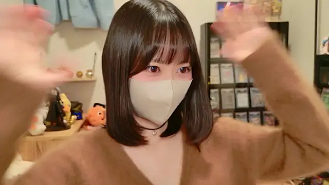 Snapshot of HIKARI_x0 chatting on 11-18-25, 03:05 HIKARI x0 online show from 11-18-25, 03:05