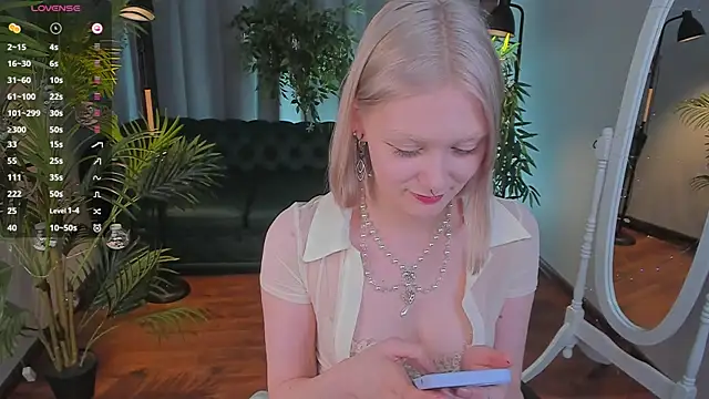 Snapshot of _Rude_Girl_ chatting on 12-30-24, 03:13 Rude Girl online show from 12-30-24, 03:13