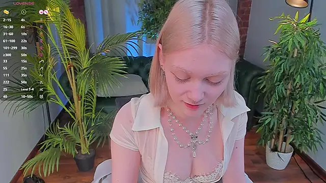 Snapshot of _Rude_Girl_ chatting on 01-15-25, 02:56 Rude Girl online show from 01-15-25, 02:56