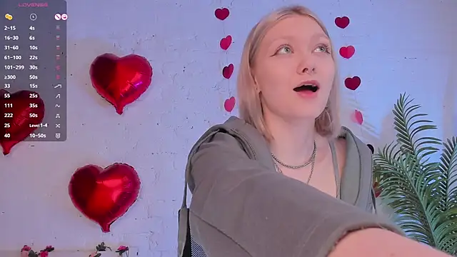 Snapshot of _Rude_Girl_ chatting on 02-08-25, 06:54 Rude Girl online show from 02-08-25, 06:54