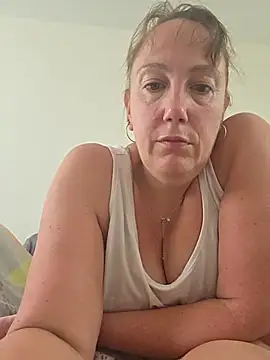 Wisie Cutie online show from 06-16-26, 09:12
