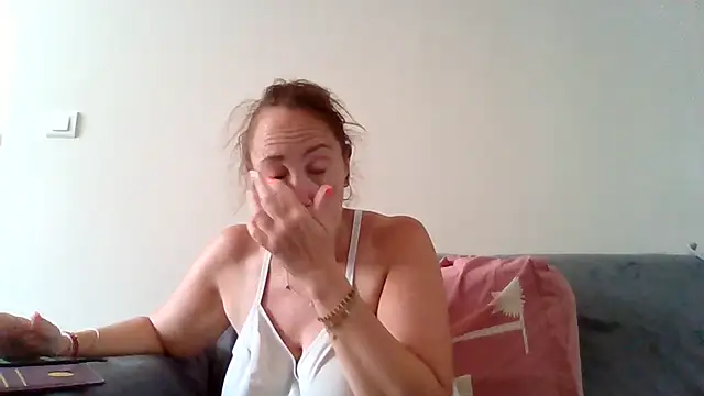 Wisie Cutie online show from 07-17-26, 09:27
