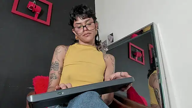 Snapshot of trinitty chatting on 03-06-25, 08:05 trinitty online show from 03-06-25, 08:05