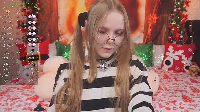 Snapshot of minx_g1rl chatting on 12-07-24, 06:21 minx g1rl online show from 12-07-24, 06:21