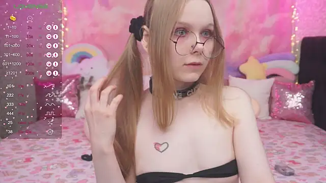 Snapshot of minx_g1rl chatting on 01-13-25, 07:43 minx g1rl online show from 01-13-25, 07:43