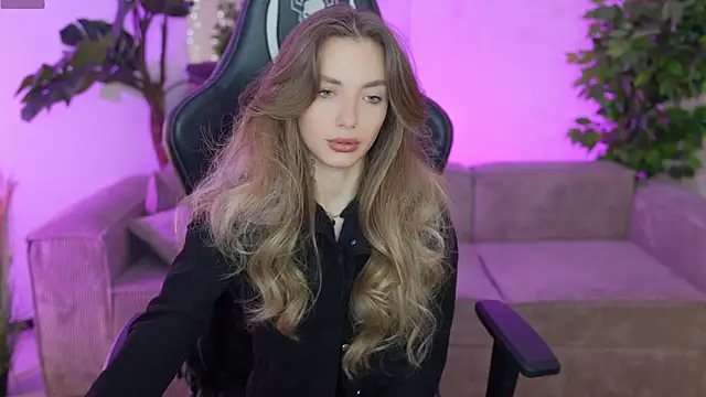 Snapshot of Kisasolo chatting on 03-16-25, 07:38 Kisasolo online show from 03-16-25, 07:38