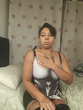 Snapshot of Diosagata chatting on 05-17-26, 04:43 Diosagata online show from 05-17-26, 04:43