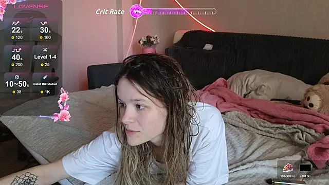 Snapshot of Nate__ chatting on 10-08-25, 03:26 Nate online show from 10-08-25, 03:26