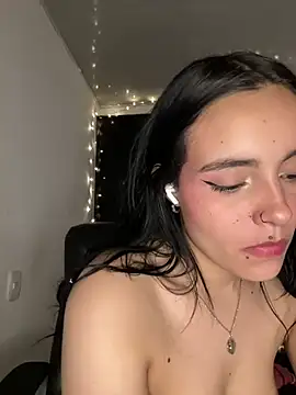 Snapshot of salome_polaniiee chatting on 02-19-25, 05:05 salome polaniiee online show from 02-19-25, 05:05