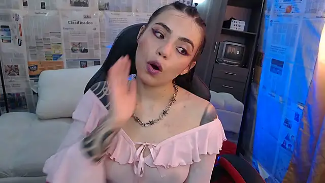 i am nina  online show from 10-08-25, 07:11