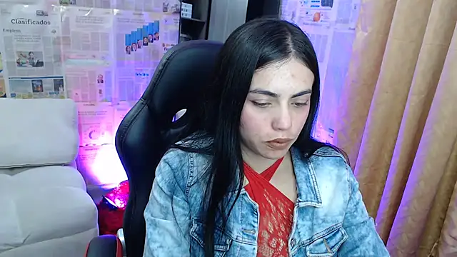 i am nina  online show from 11-20-25, 11:48